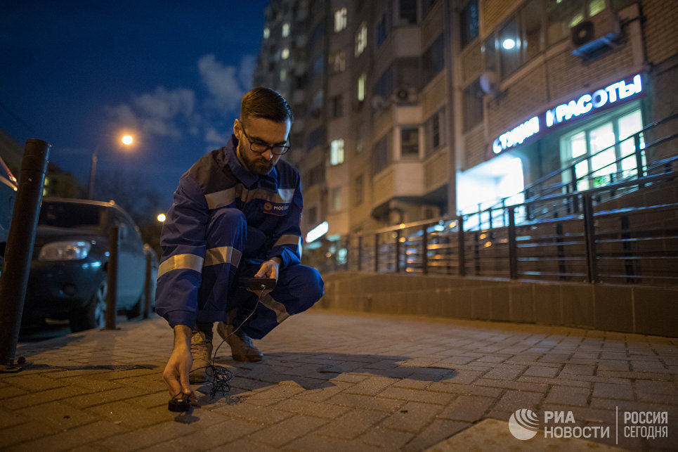 Измерение света во дворе 